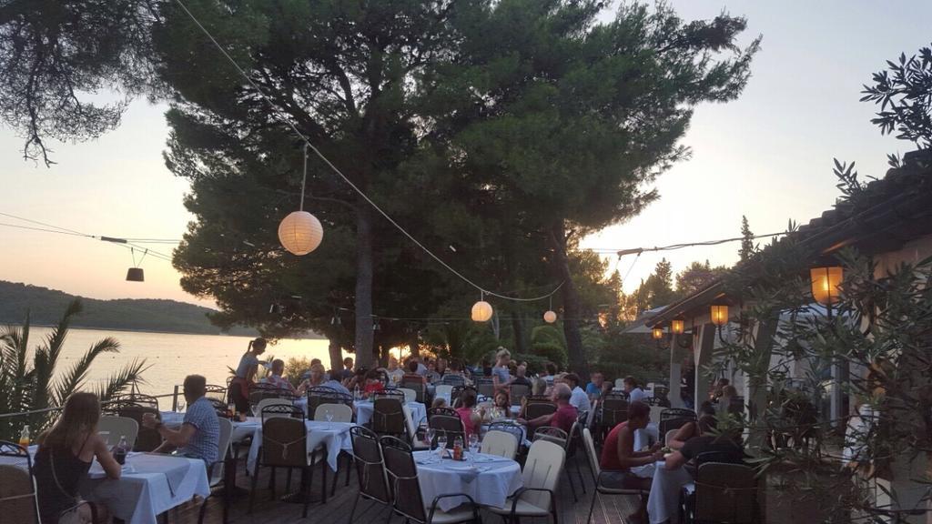 Illyrian Resort Milna  Luaran gambar